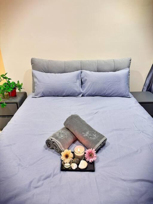 2r2b*1-6+1 Pax*kl City*10mins-klcc Kuala Lumpur