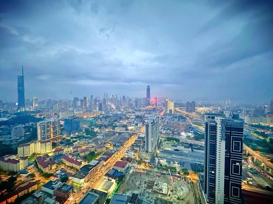 2r2b*1-6+1 Pax*kl City*10mins-klcc Apartment Kuala Lumpur