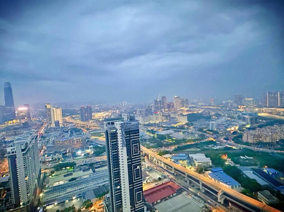 Apartment 2r2b*1-6+1 Pax*kl City*10mins-klcc Kuala Lumpur